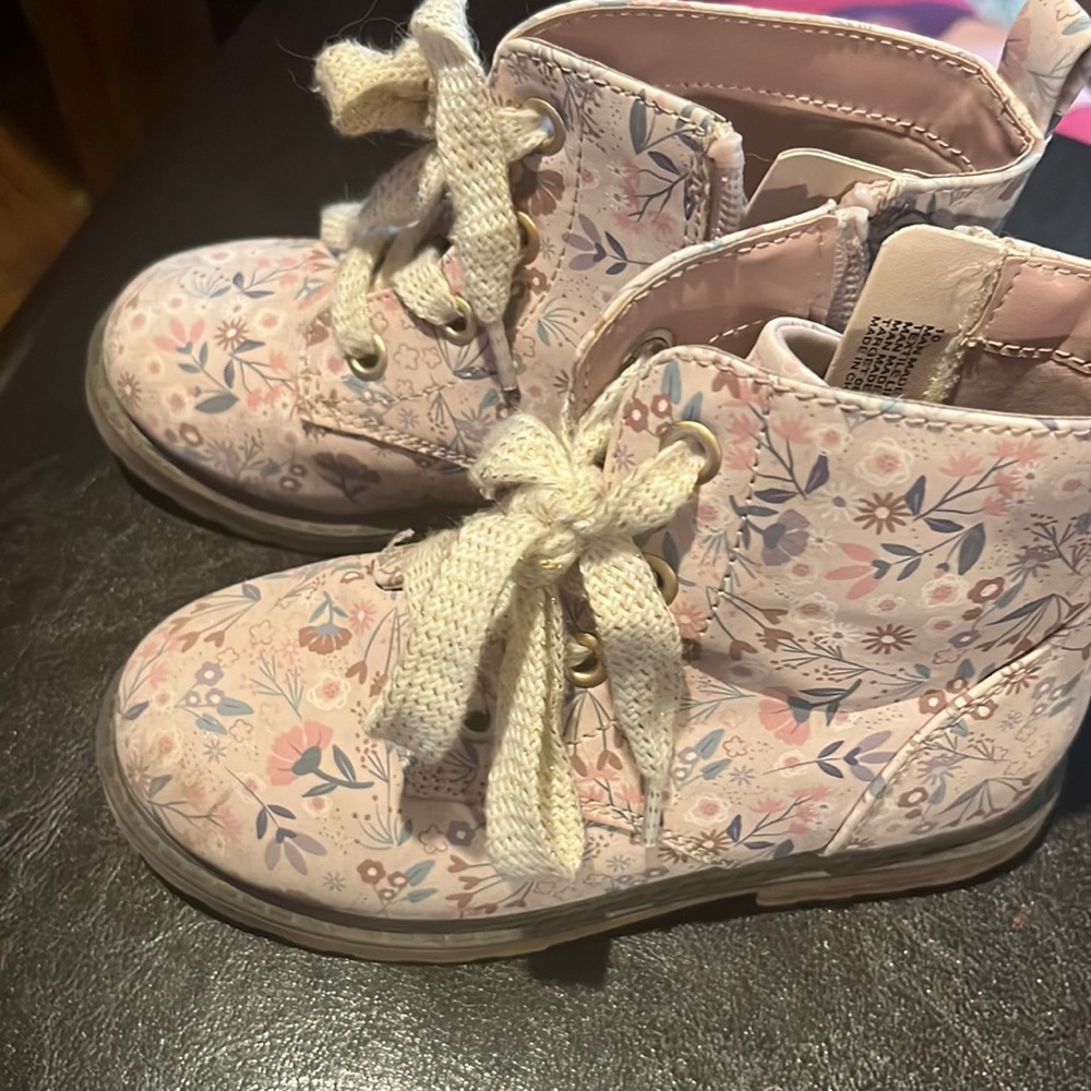 Size 10 Cat and Jack Barely Worn